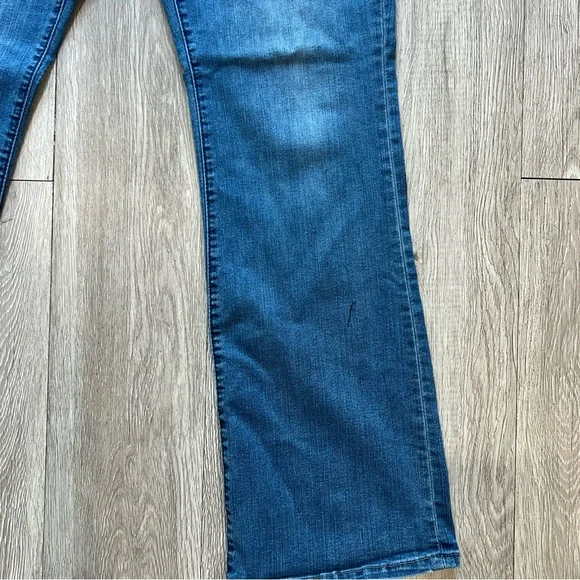 Soho Women's Blue Jeans Curvy Bootcut Size 16 - Picture 5 of 7